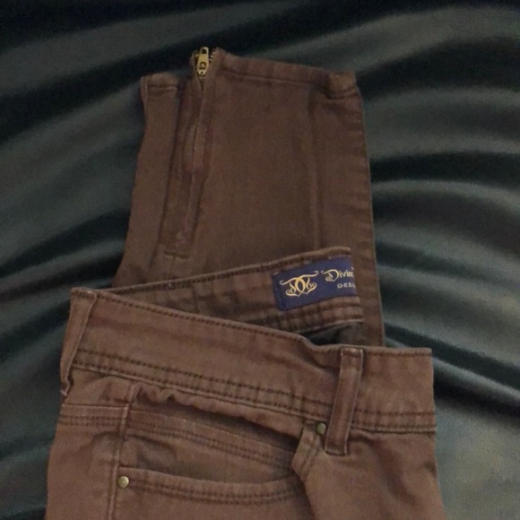 Divine Rights Of Denim pants size 26. - Picture 4 of 4